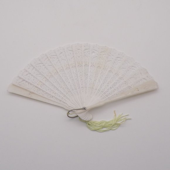 2 Vintage 60s Wedding Fan Favors - Junk Journal Ephemera - Picture 4 of 9